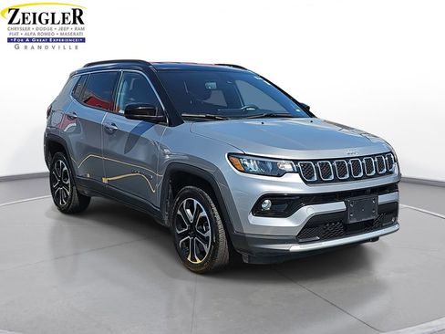 Certified 2023 Jeep Compass Limited image 3
