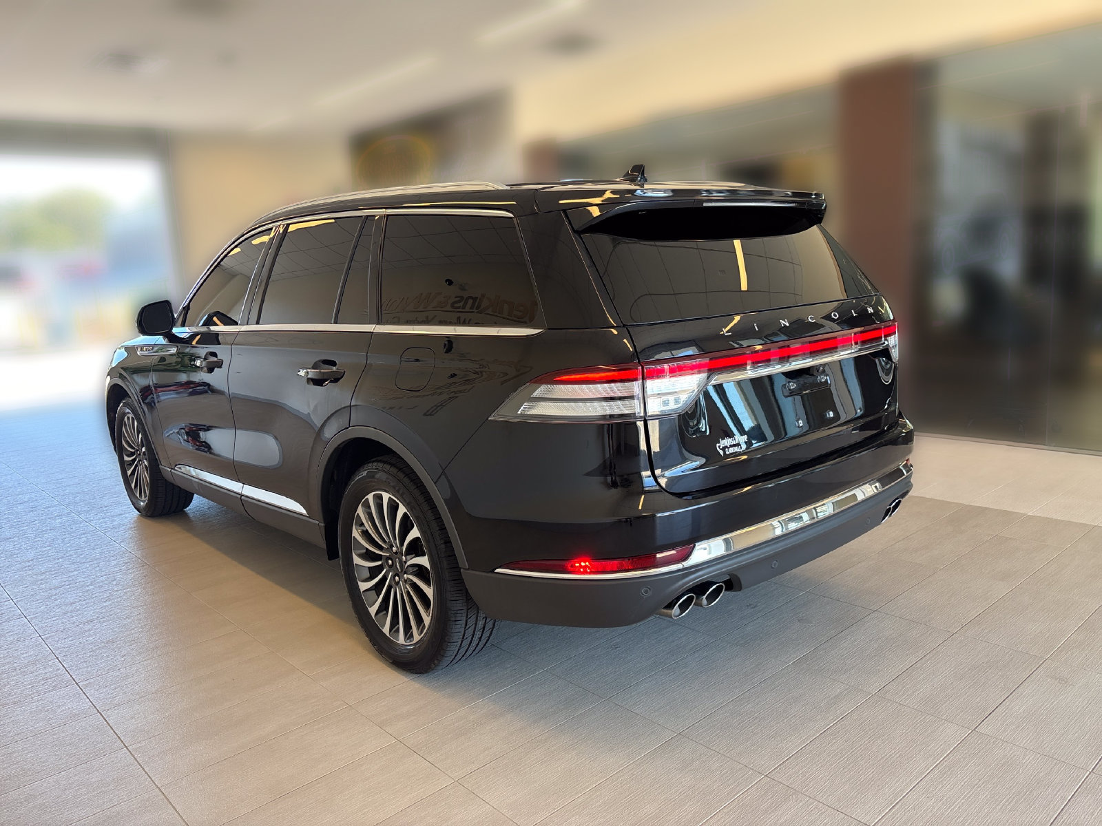 Certified 2023 Lincoln Aviator Reserve AWD/4WD image 3
