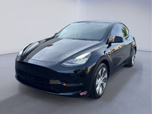 Used 2021 Tesla Model Y Long Range AWD/4WD image 1