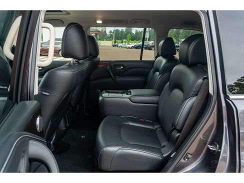 Used 2024 INFINITI QX80 Luxe AWD/4WD image 15