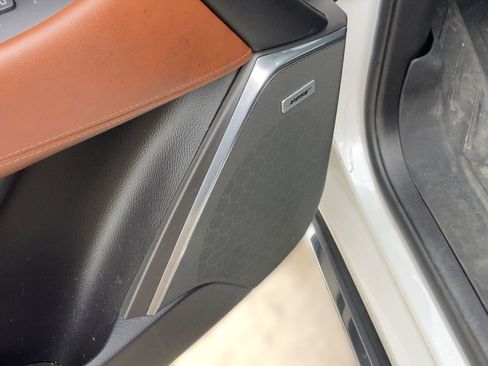 Used 2019 Cadillac Escalade ESV Premium Luxury image 24