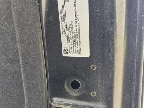 Used 2024 Chevrolet Suburban LT RWD image 12