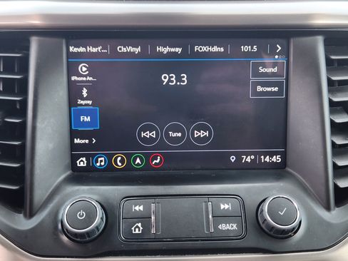 Used 2022 GMC Acadia AT4 w/ Technology Package image 12