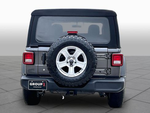 Used 2018 Jeep Wrangler Sport AWD/4WD image 5