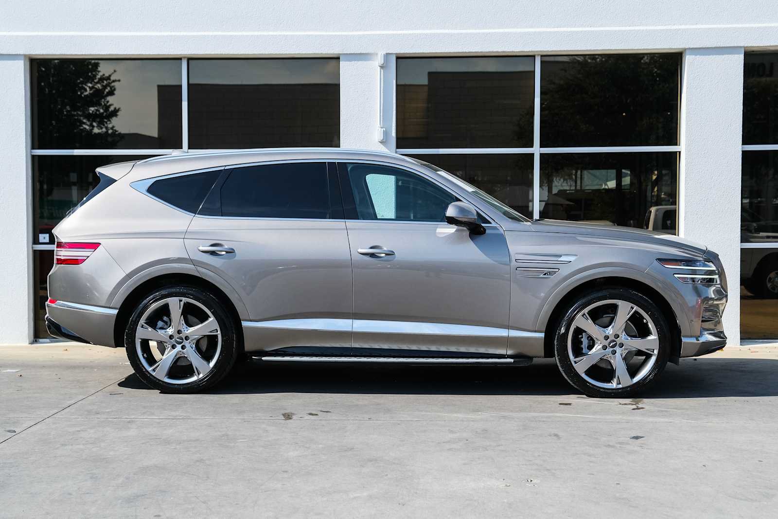 Used 2021 Genesis GV80 2.5T w/ Prestige Package 04 AWD/4WD image 6