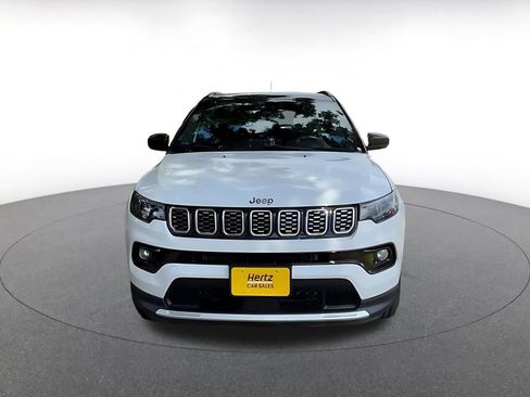 Used 2025 Jeep Compass Limited AWD/4WD image 4