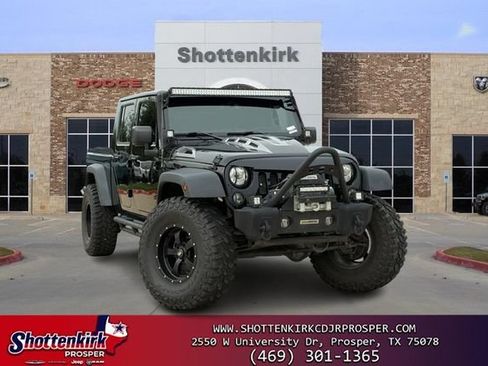 Used 2018 Jeep Wrangler Unlimited Rubicon w/ Connectivity Group AWD/4WD image 1