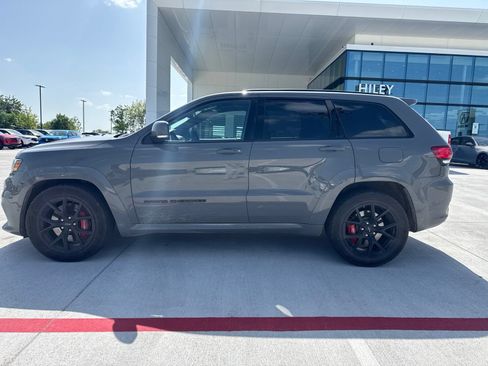 Used 2020 Jeep Grand Cherokee SRT w/ Trailer Tow Group IV AWD/4WD image 2