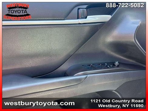 Used 2023 Toyota Camry SE image 19