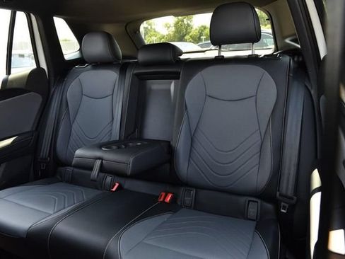 New 2026 Volkswagen Tiguan SE R-Line AWD/4WD image 22