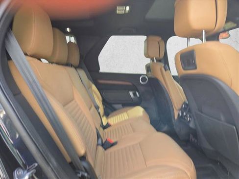 Certified 2025 Land Rover Discovery Dynamic SE AWD/4WD image 25