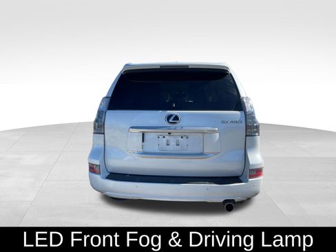 Used 2023 Lexus GX 460 Premium w/ Premium Package image 7