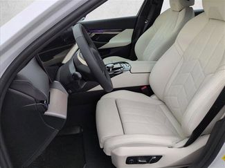 New 2026 BMW i5 eDrive40 video 4