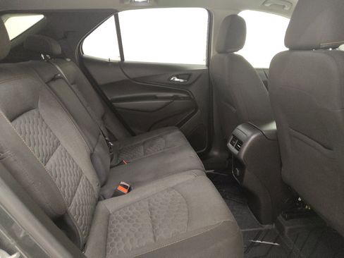 Used 2018 Chevrolet Equinox LT FWD image 19