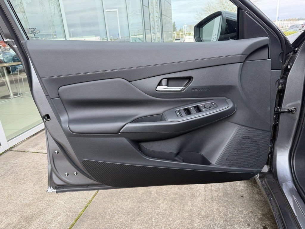 New 2026 Nissan Sentra SR w/ SR Premium Package FWD image 11