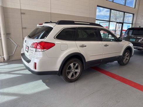 Used 2014 Subaru Outback 2.5i Limited image 5