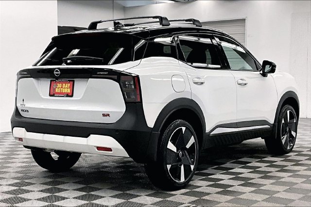 New 2026 Nissan Kicks SR w/ Cold Weather Package FWD image 17