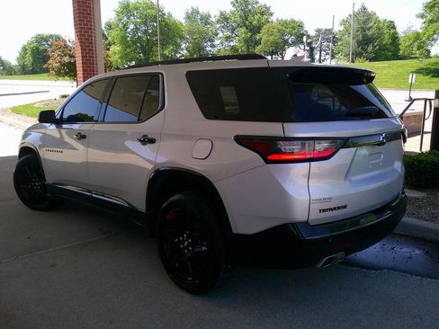 Used 2021 Chevrolet Traverse Premier w/ Redline Edition AWD/4WD image 7