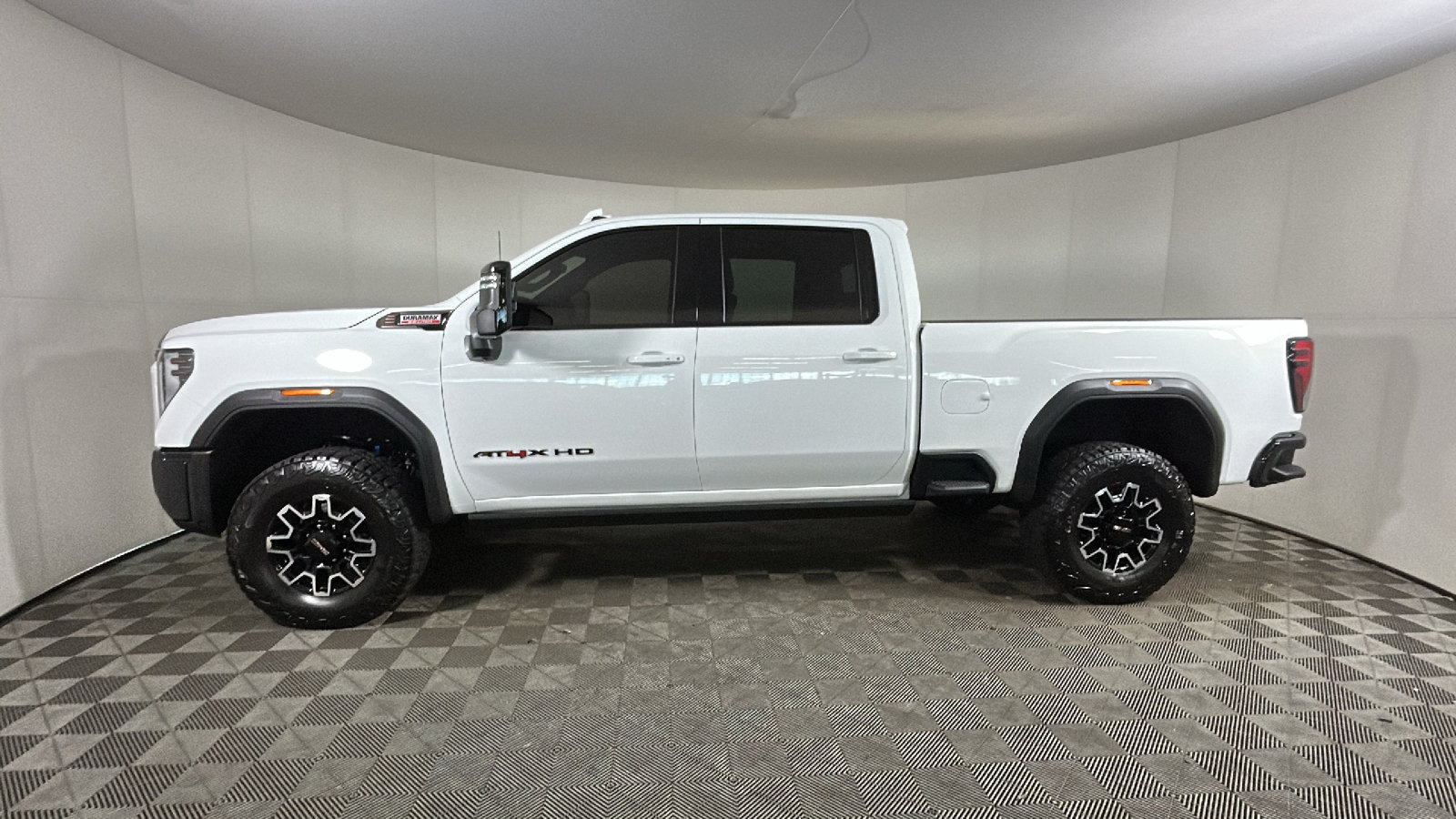 Used 2026 GMC Sierra 2500 AT4X AWD/4WD image 7