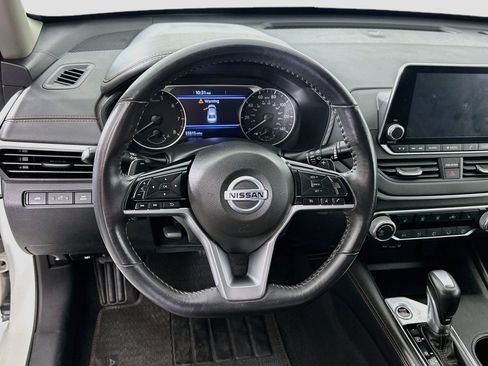 Used 2021 Nissan Altima 2.5 SR w/ SR Premium Package FWD image 17
