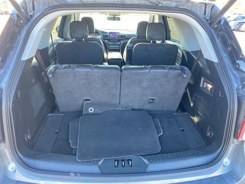 Used 2022 Ford Explorer Limited image 22