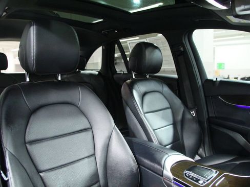 Certified 2021 Mercedes-Benz GLC 300 4MATIC image 21