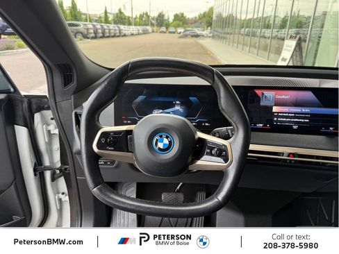 Used 2023 BMW iX xDrive50 w/ Sport Package AWD/4WD image 18