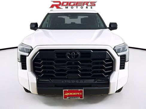 Used 2024 Toyota Tundra Limited w/ TRD Off-Road Package AWD/4WD image 7