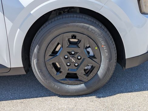 New 2026 Kia Carnival LXS image 11