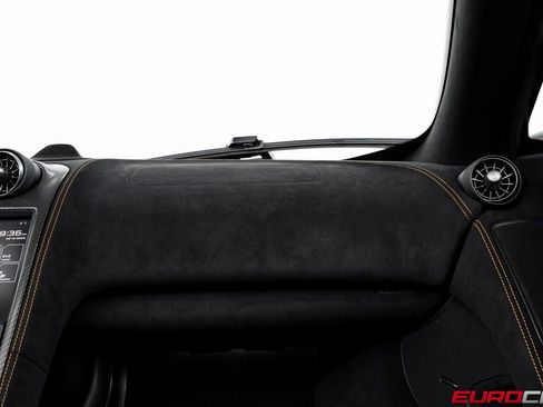 Used 2016 McLaren 675LT Spider image 40