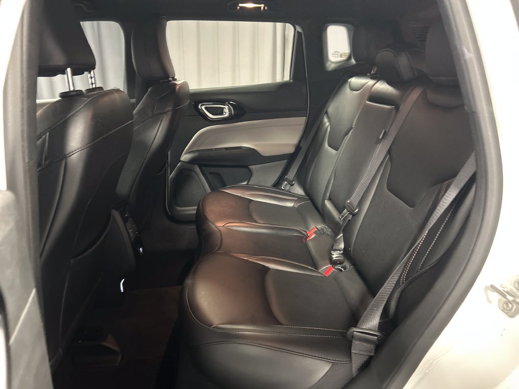 Used 2023 Jeep Compass Limited AWD/4WD image 23