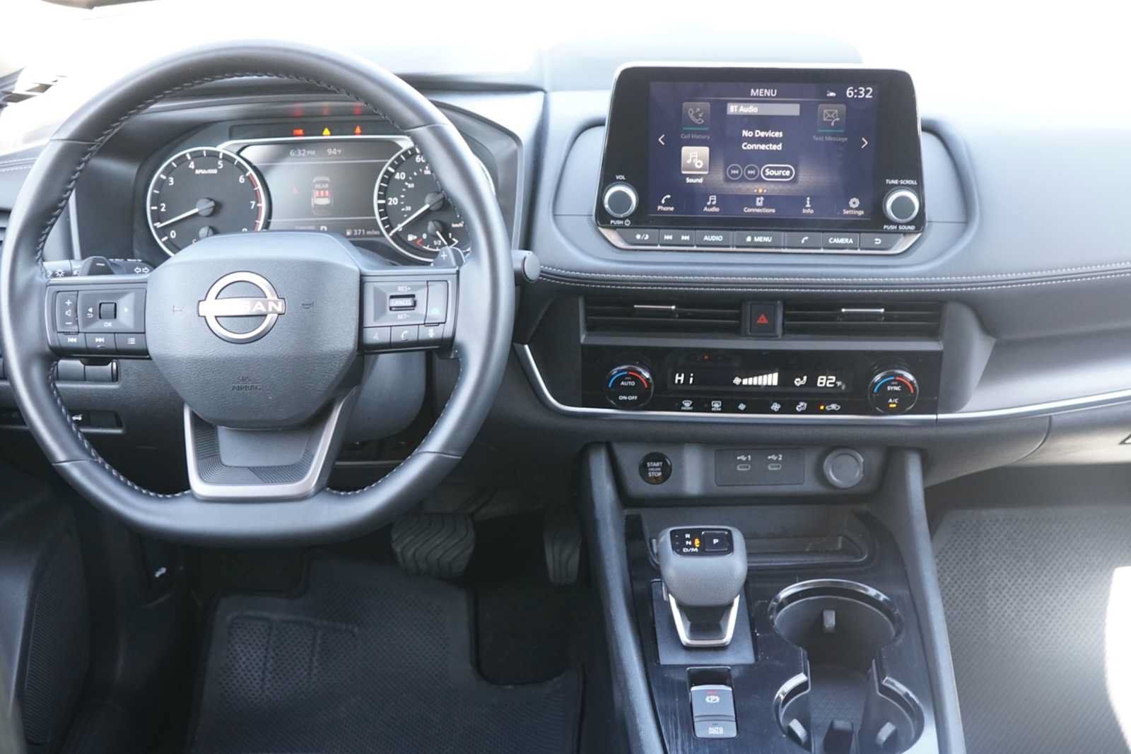 Used 2025 Nissan Rogue SV FWD image 21