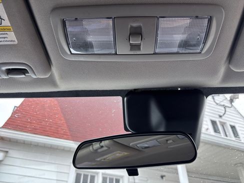 Used 2022 Nissan Frontier SV image 39