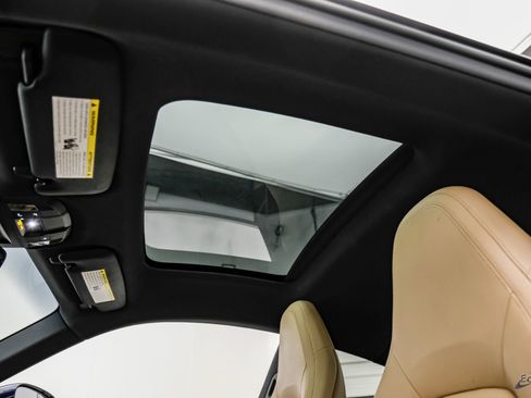 Used 2020 Porsche 911 Carrera RWD image 36