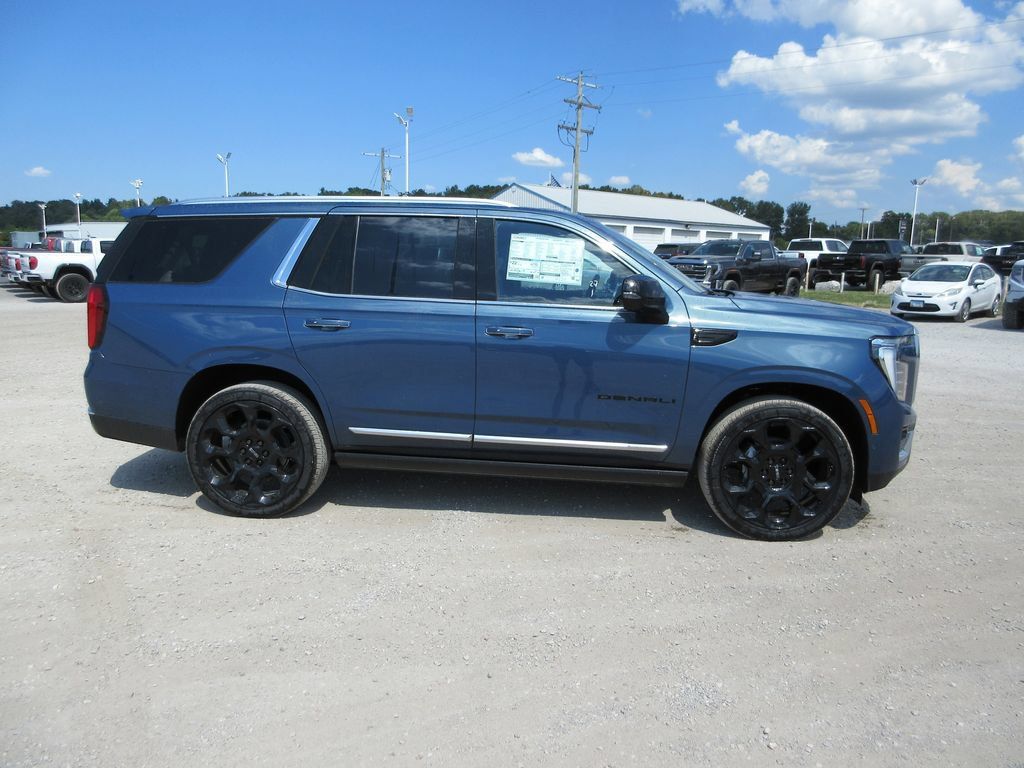 New 2026 GMC Yukon Denali w/ Denali Reserve Package AWD/4WD image 3