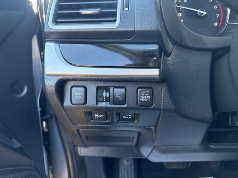 Used 2017 Subaru Forester 2.5i Limited image 13