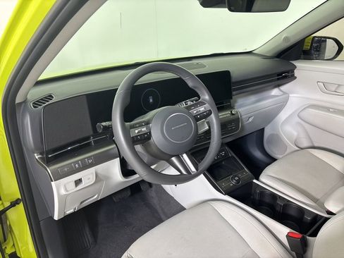 Used 2024 Hyundai Kona SEL w/ Convenience Package image 16