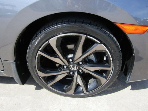 Used 2019 Honda Civic Sport image 7
