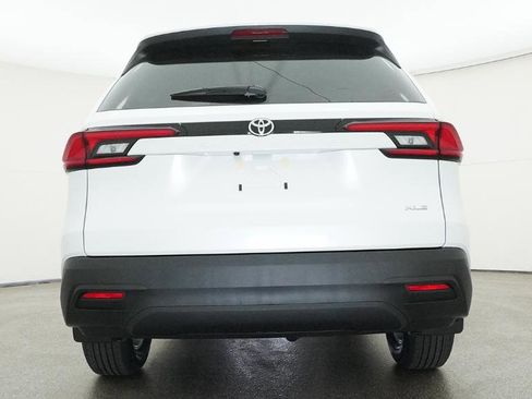 New 2026 Toyota Grand Highlander FWD image 14