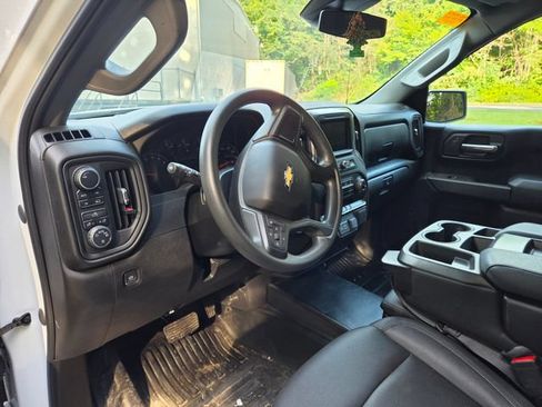 Used 2023 Chevrolet Silverado 1500 W/T w/ WT Value Package AWD/4WD image 15