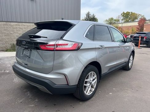 Used 2023 Ford Edge SEL image 5