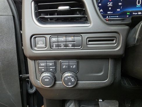 Used 2023 Chevrolet Tahoe Z71 w/ Luxury Package image 30