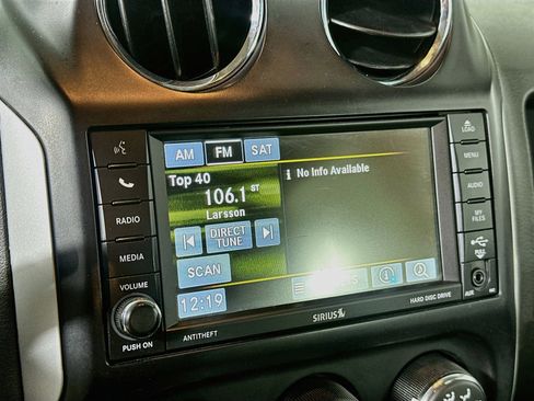 Used 2017 Jeep Compass Latitude FWD image 18