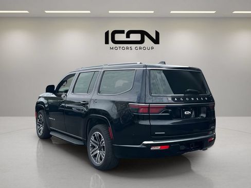 Used 2023 Jeep Wagoneer Series II AWD/4WD image 3