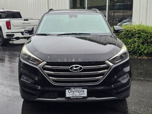 Used 2016 Hyundai Tucson Limited w/ Option Group 03 FWD image 2