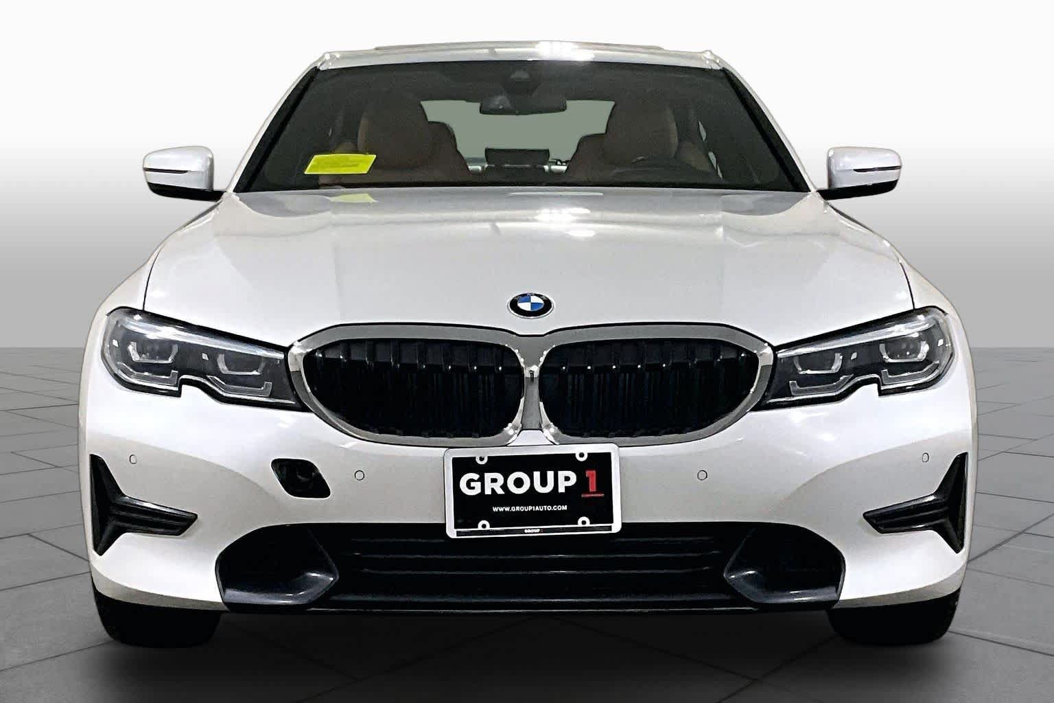 Used 2020 BMW 330i xDrive Sedan w/ Convenience Package AWD/4WD image 3