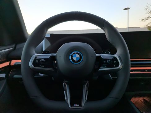 New 2026 BMW 550e xDrive 550e xDrive w/ Executive Package image 23