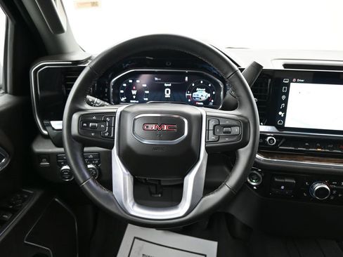Certified 2024 GMC Sierra 1500 Elevation image 10