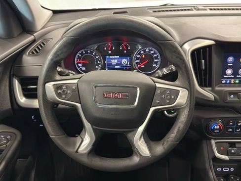 Used 2022 GMC Terrain SLE w/ Driver Convenience Package AWD/4WD image 17