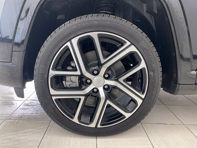 Used 2024 Jeep Compass Limited w/ Elite Group AWD/4WD image 9